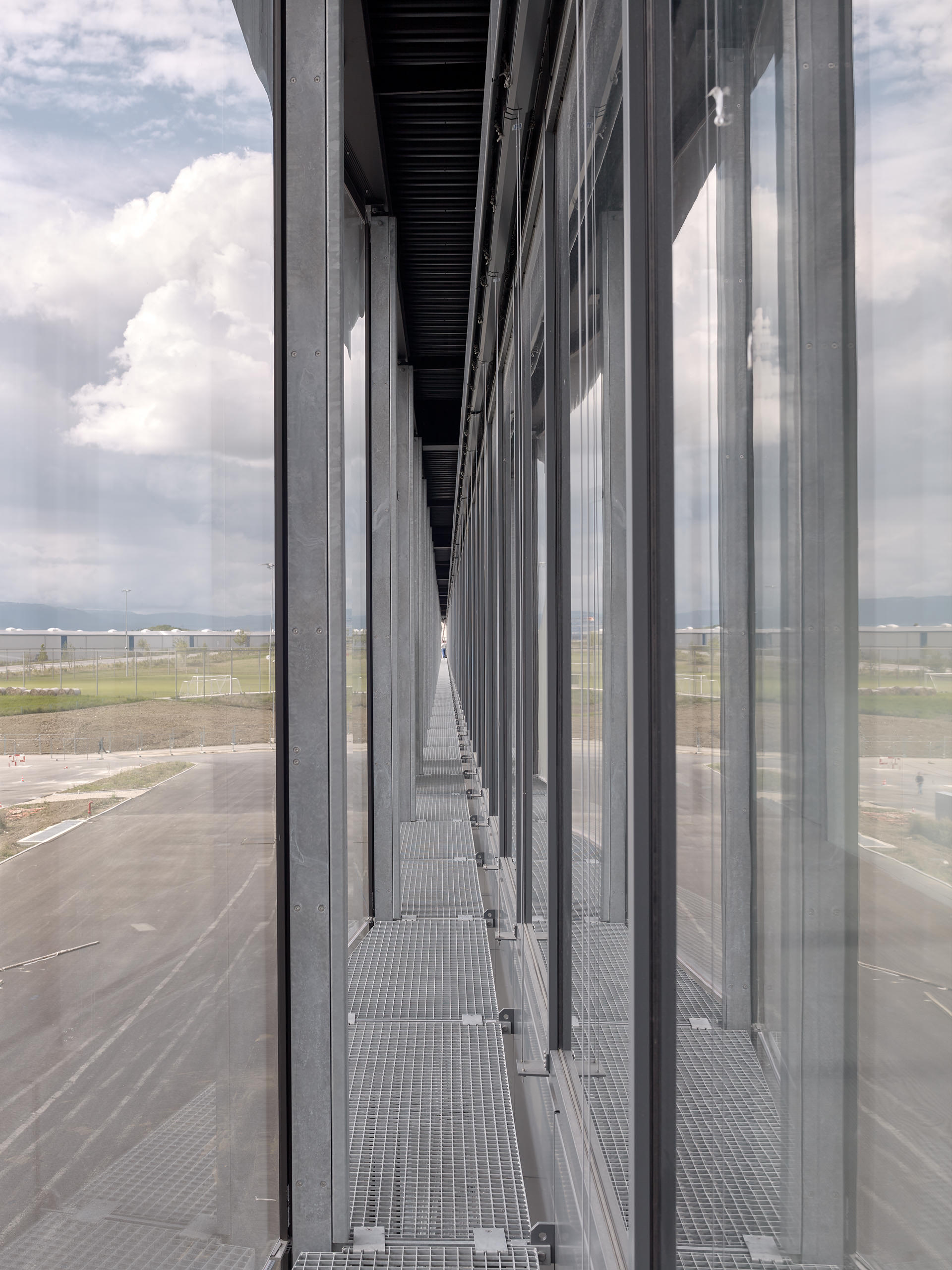 Stade de la Tuilière, Lausanne